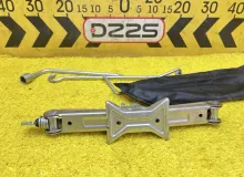 Поддомкратник/ домкрат TOYOTA COROLLA FIELDER 2014 0911112230 NKE165G 1NZFXE, задний