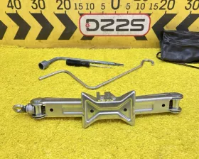 Поддомкратник/ домкрат Toyota