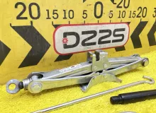 Поддомкратник/ домкрат TOYOTA SIENTA 2015 0911172020 NHP170G 1NZFXE, задний