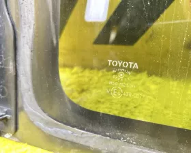 Стекло собачника TOYOTA
