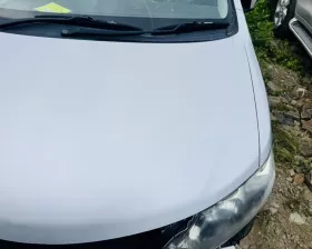 Капот Toyota