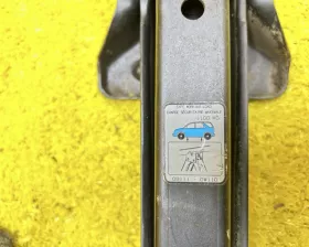 Поддомкратник/ домкрат Toyota