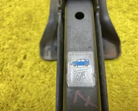 Поддомкратник/ домкрат Toyota