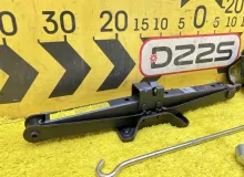 Поддомкратник/ домкрат TOYOTA VANGUARD 2009 091110W111 ACA38W 2AZFE, задний