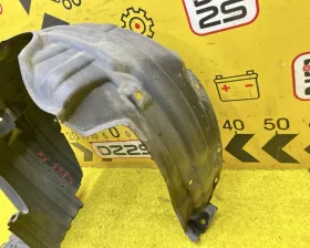 Подкрылок Toyota