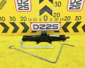 Поддомкратник/ домкрат Mitsubishi