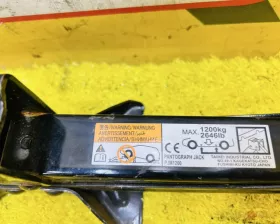 Поддомкратник/ домкрат Mitsubishi