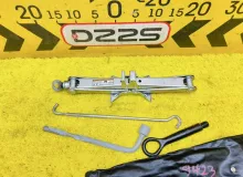 Поддомкратник/ домкрат TOYOTA COROLLA FIELDER 2015 0911112230 NKE165G 1NZFXE, задний