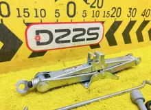 Поддомкратник/ домкрат TOYOTA COROLLA FIELDER 2015 0911112230 NKE165G 1NZFXE, задний