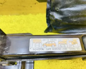 Поддомкратник/ домкрат Toyota