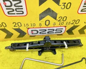 Поддомкратник/ домкрат Land Rover