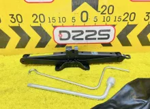 Поддомкратник/ домкрат TOYOTA VANGUARD 2010 091110W111 ACA38W 2AZFE, задний