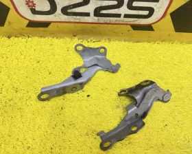 Петля капота TOYOTA