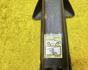 Поддомкратник/ домкрат Toyota