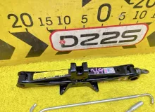 Поддомкратник/ домкрат TOYOTA VOXY 2014 0911128230 ZWR80G 2ZRFXE, задний