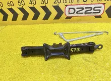 Поддомкратник/ домкрат TOYOTA VOXY 2014 0911128230 ZWR80G 2ZRFXE, задний