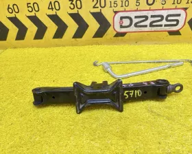 Поддомкратник/ домкрат Toyota
