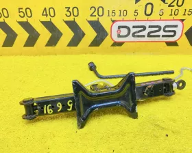 Поддомкратник/ домкрат Mazda