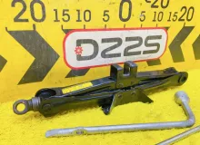 Поддомкратник/ домкрат LEXUS CT200H 2012 0911176010 ZWA10 2ZRFXE, задний
