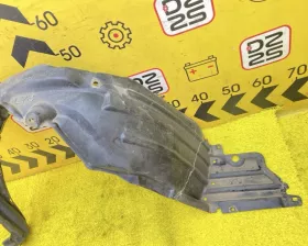 Подкрылок Toyota