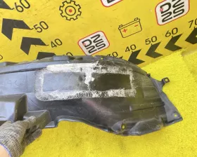 Подкрылок Toyota