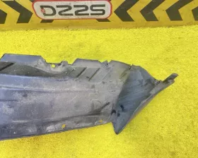 Подкрылок Mitsubishi