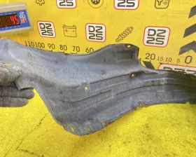 Подкрылок Mazda