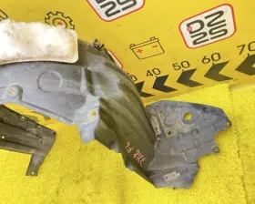 Подкрылок Toyota