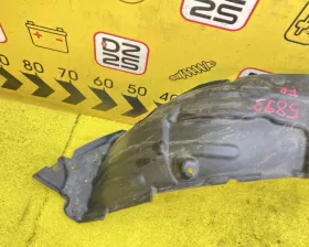 Подкрылок Toyota