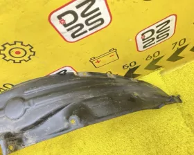 Подкрылок Toyota