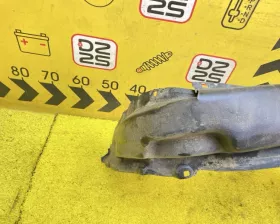 Подкрылок Toyota