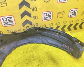 Подкрылок Toyota