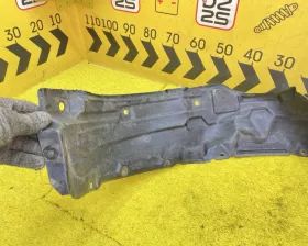 Подкрылок Toyota