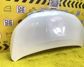 Капот Toyota