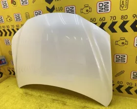 Капот Toyota