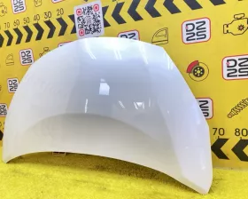 Капот Toyota