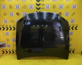 Капот Toyota
