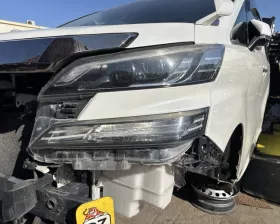 Фара Toyota