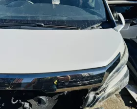 Капот Toyota
