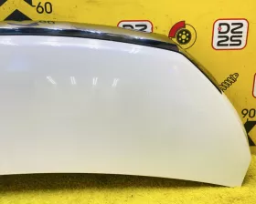 Капот Toyota