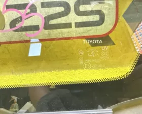 Форточка кузова Toyota