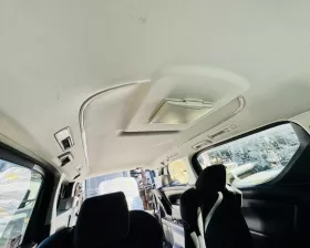 Обшивка потолка Toyota