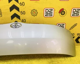 Капот Toyota