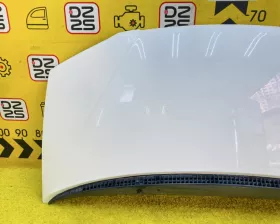 Капот Mitsubishi