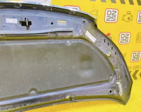 Капот Toyota