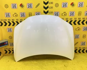 Капот Toyota
