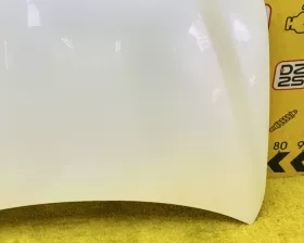 Капот Toyota