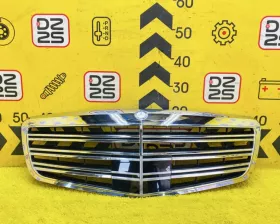 Решетка радиатора Mercedes-Benz