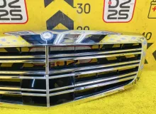Решетка радиатора Mercedes-Benz S-CLASS 2008 A22188000839040 WDD221 M273KE55, передняя