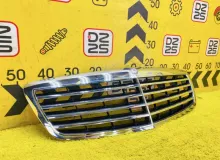 Решетка радиатора Mercedes-Benz S-CLASS 2005 A22188000839040 WDD221 M273E55|273961|273.961, передняя